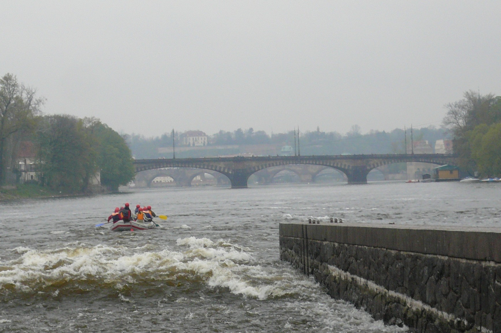 CAL 2008 04 Studna jez za vecera septa 29